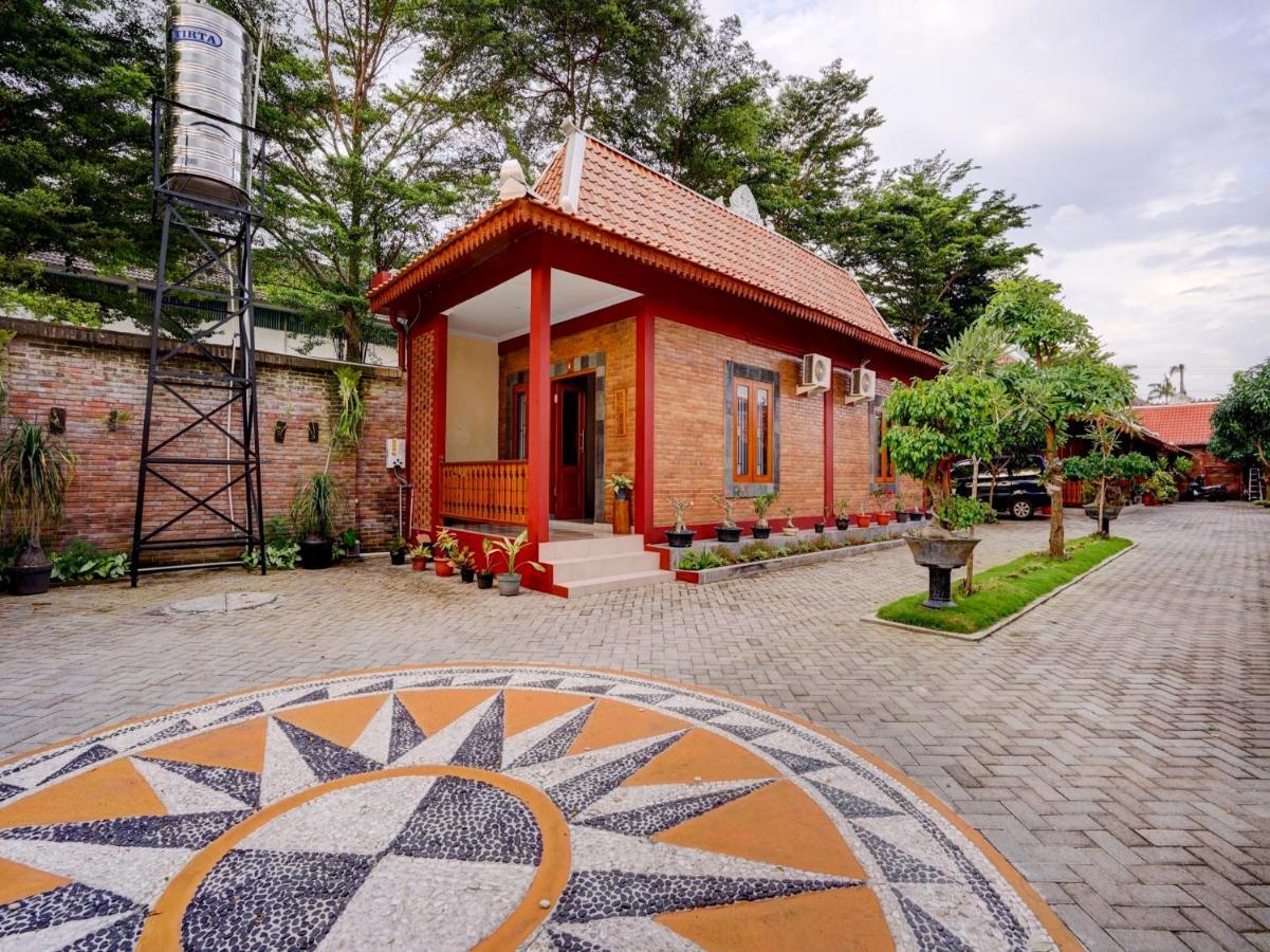 Super Oyo Collection O 90265 Cempoko Mulyo Homestay Syariah Tugu Exterior foto