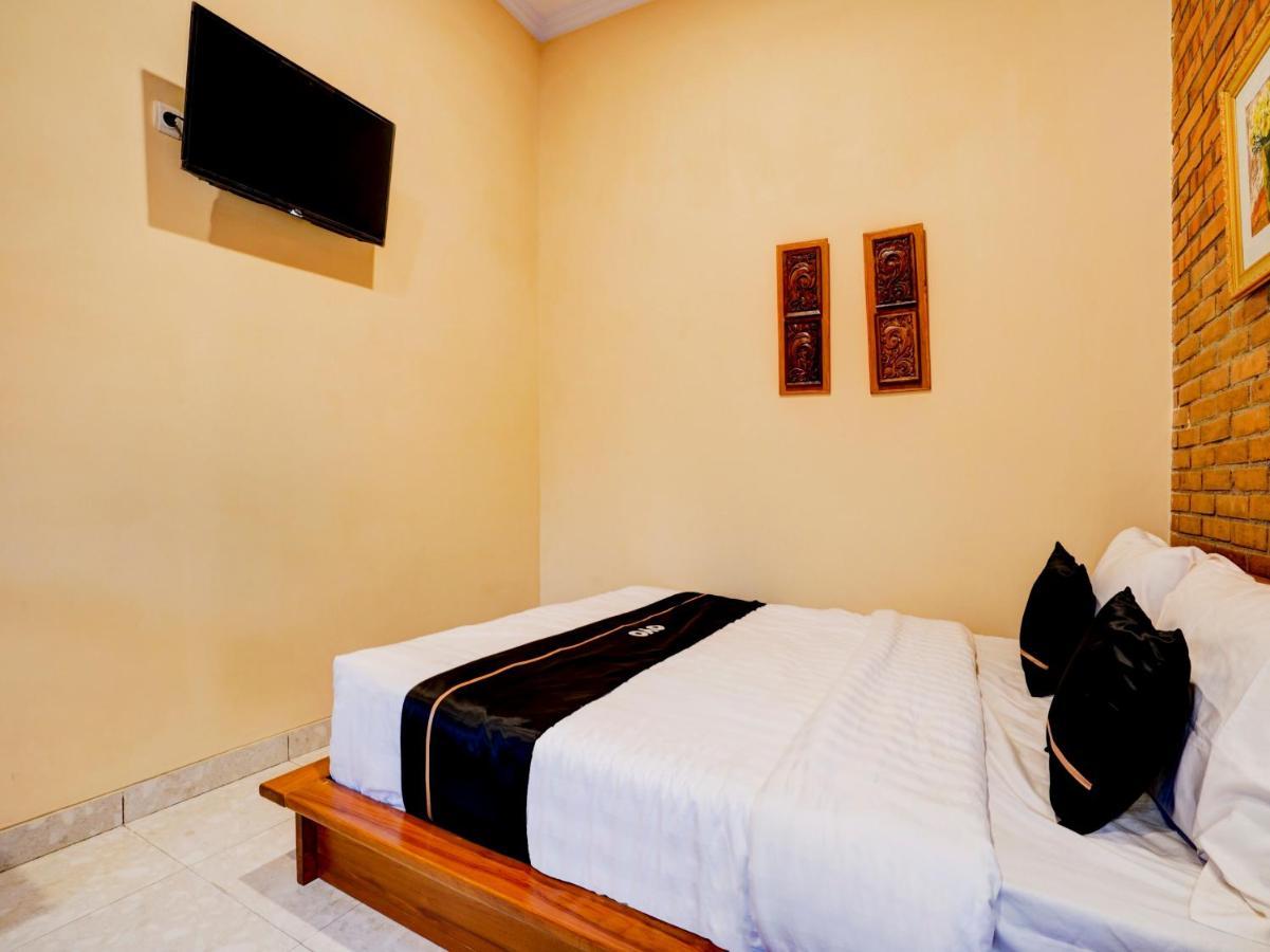 Super Oyo Collection O 90265 Cempoko Mulyo Homestay Syariah Tugu Exterior foto