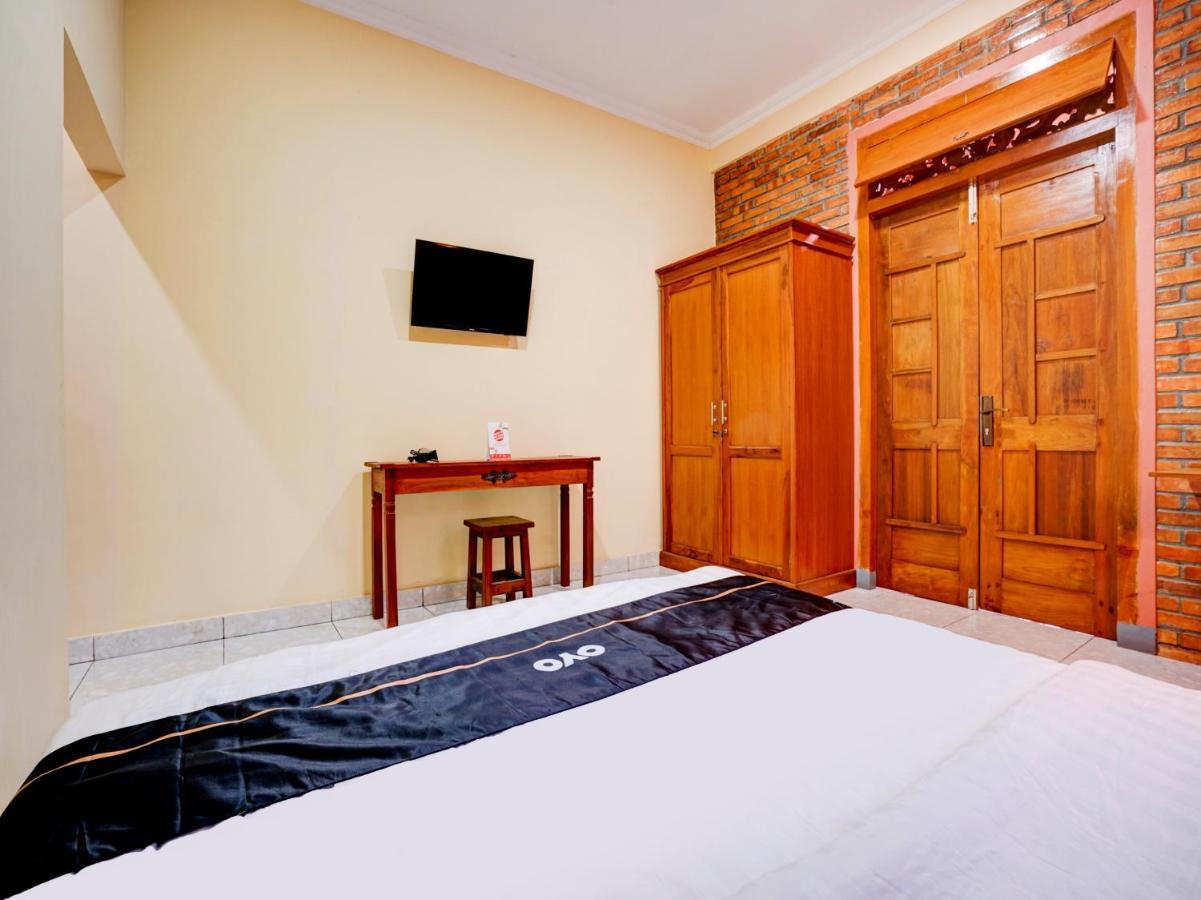 Super Oyo Collection O 90265 Cempoko Mulyo Homestay Syariah Tugu Exterior foto