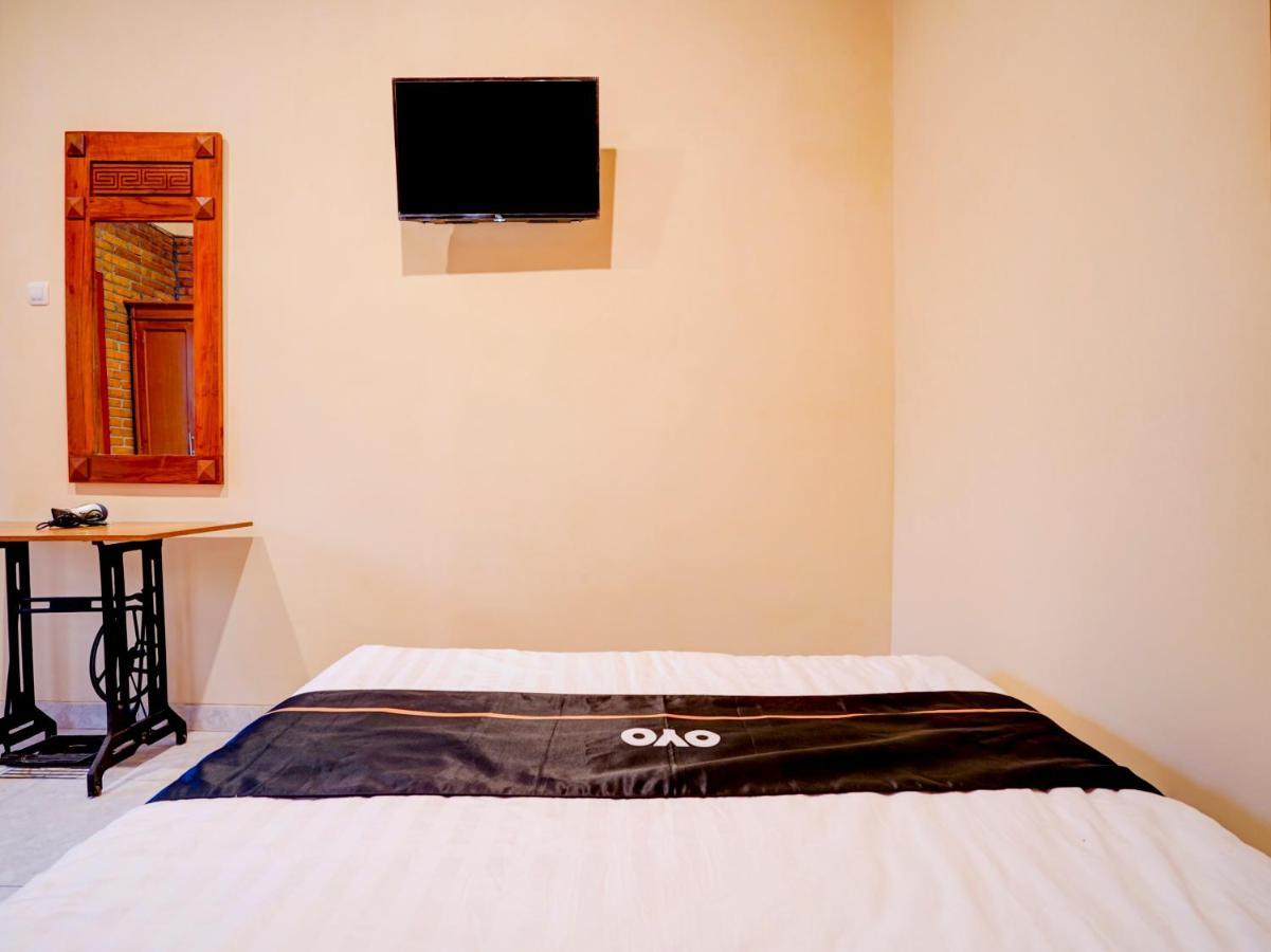 Super Oyo Collection O 90265 Cempoko Mulyo Homestay Syariah Tugu Exterior foto